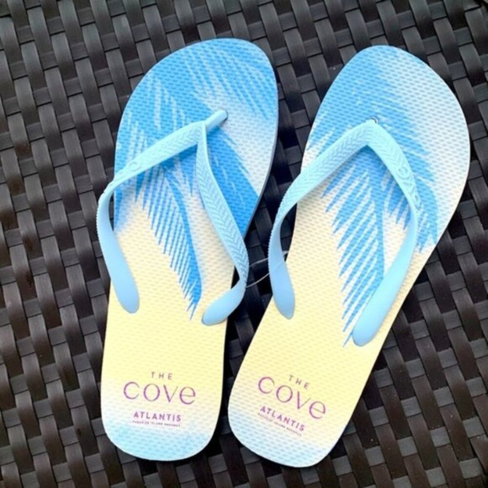 NEW! The Cove Atlantis Paradise Island Bahamas Men’s flip flop blue size 11